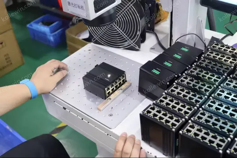 Mini Industrial 10-Port 10/100/1000T Compact Ethernet Switch for Networking